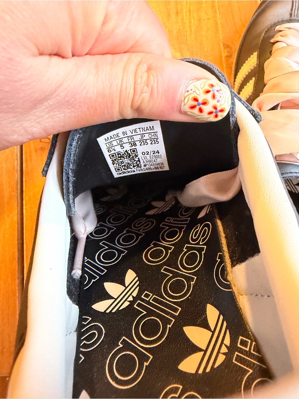 adidas Samba black wonder quartz Sneakers with Pink Ribbon Laces - Picture 7 of 7